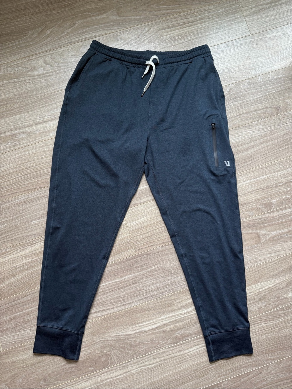 Vuori Men’s Sunday Performance Jogger Sz L InK Blue Heather EUC